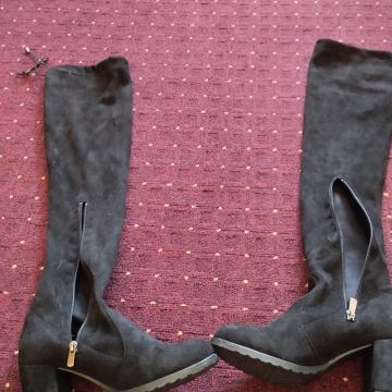 visoke čizmice br. 39