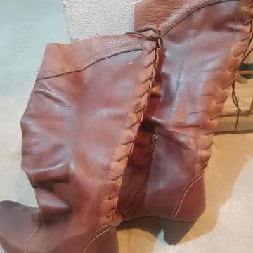 Visoke smedje zimske čizme 37