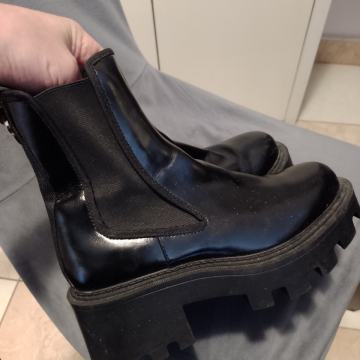 Zara br.37 kožne udobne i lijepe čizmice
