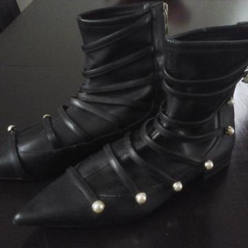 Zara br.38 kožne udobne i lijepe čizmice kao nove
