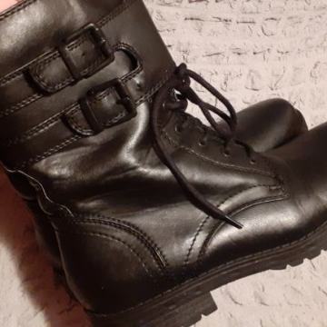 Zara br.38 kožne udobne i lijepe čizmice
