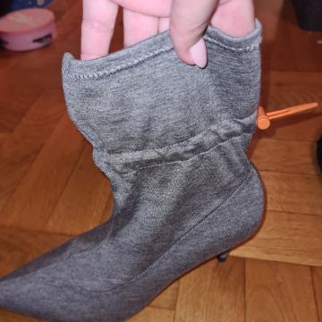 Zara nove čizmice