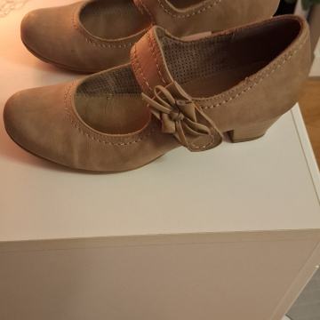 Ženske bež cipele vel 37