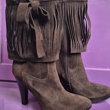 Ženske boho čizme na petu broj 37