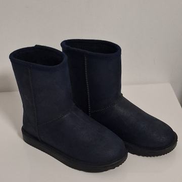 Ženske čizme Br.36 Očuvane