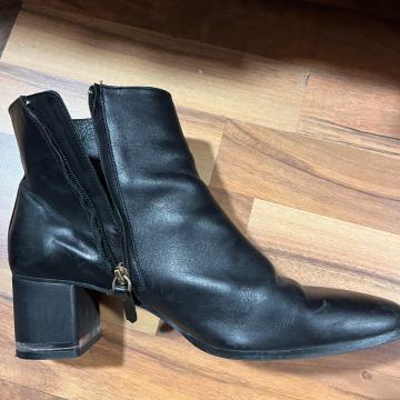 Zenske cipele na petu Massimo Dutti