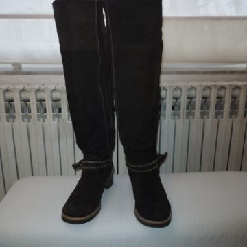 ŽENSKE ČIZME BR. 41