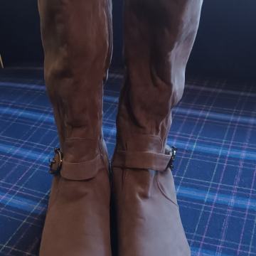 Ženske čizme br 41 NOVO