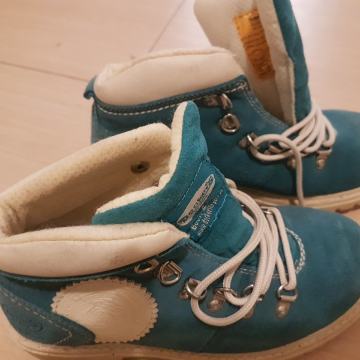 Ženske čizme gležnjače broj 36