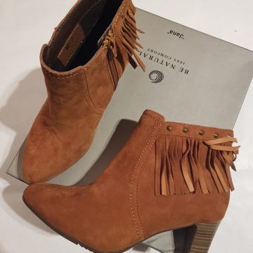 Ženske čižme gležnjače NOVO