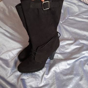 Ženske čizme Zara