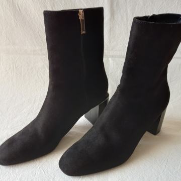 Ženske čizme 41 Zara