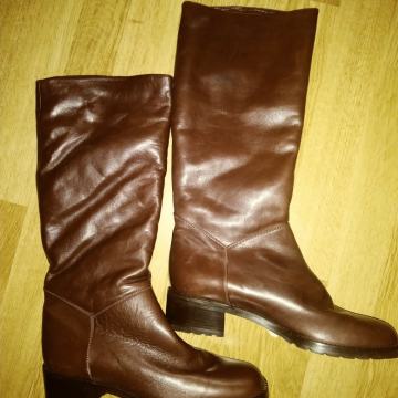 Ženske čizmice kožne