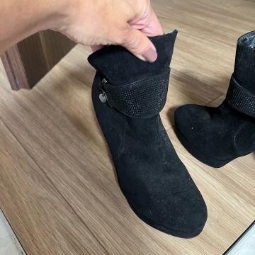 Zenske cizmice s platformicom od brusene koze