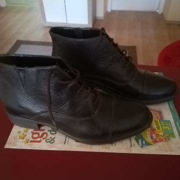 Ženske čizmice