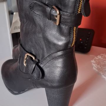 Ženske čizmice vel 38 NOVO