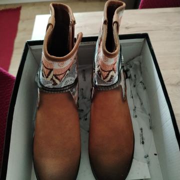 ženske gležnjače, br. 39