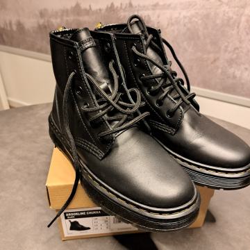 Ženske gleznjače dr.MARTENS CHUKKA BR 39