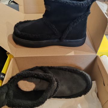 ženske gležnjače Inuikii, novo sa racunom