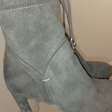 Ženske gležnjače Lasocki - sivi velur