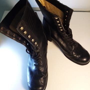 Ženske kožne čizme br. 39