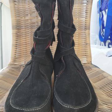 ŽENSKE KOŽNE ČIZME Guliver - malo nošene!!!