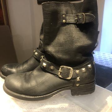 Ženske kožne čizmice Reply