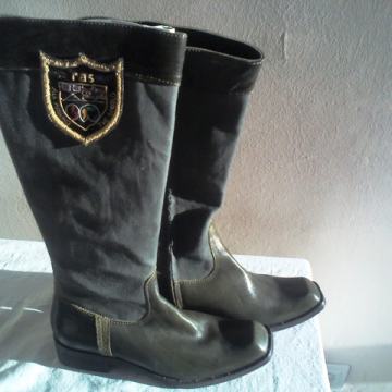 ŽENSKE  KOŽNE  VISOKE  ČIZME,NOVO  NOVO