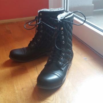 ženske niske čizme do gležnja-1 put nošene