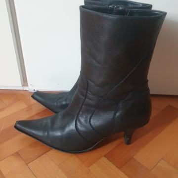 Ženske špic čizmice od prave kože br 39
