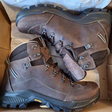 Ženske trekking čizme Kadore