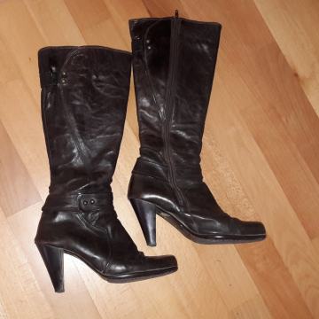 Zimske kozne cizme br. 38