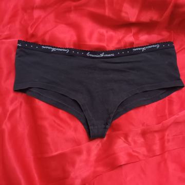 Armani dizajnerske crne gaćice 38-40