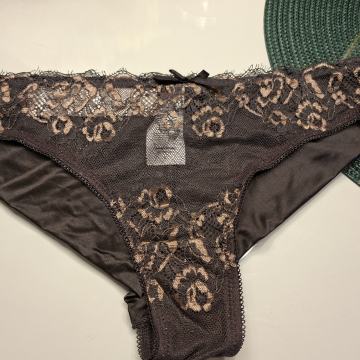 ČIPKANE SIVO - ZLATNE GAĆICE VEL. L - NOVO