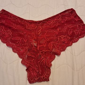 Čipkaste gaćice- brazilijane , vel L
