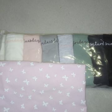 7 kom GAĆICE VEL.L/XL NATPIS S DANIMA U TJEDNU - NOVO