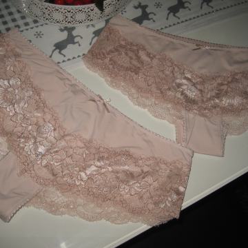 2 ROZA GAĆICE VEL. M-L NOVO