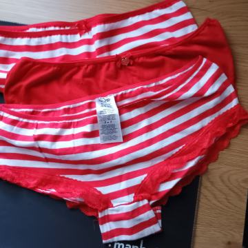 LOT ženskih gaća veličine M/XL