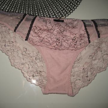 ROZA GAĆICE VEL. L - NOVO