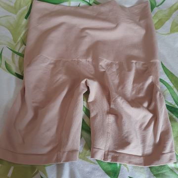 Nove stezne kratke tajice H&M