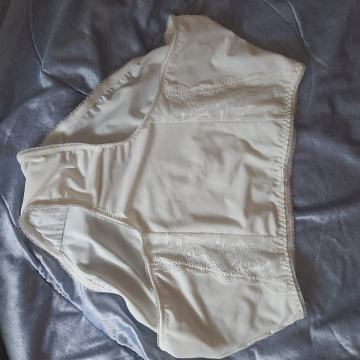 Nove ženske gaće Esmara