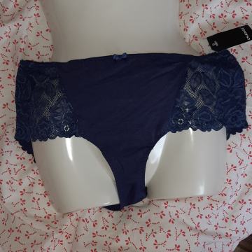 Nove ženske gaće