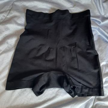 Nove ženske stezne tajice