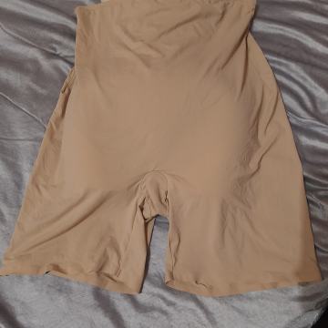 Nove ženske stezne tajice