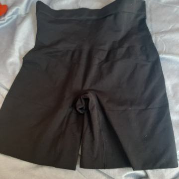 Ženske stezne tajice