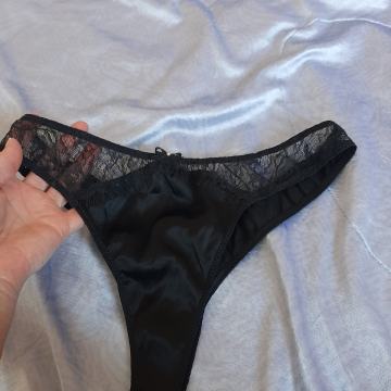 Nove ženske tange Intimissimi