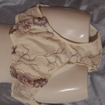 Nove ženske visoke gaće