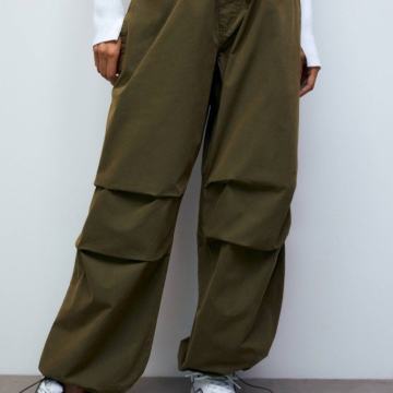 100% pamuk - Nove Pull & Bear ljetne maslinaste cargo parachute hlače