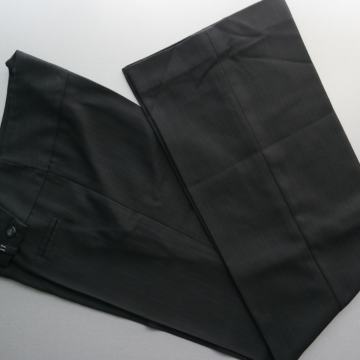 36 crne klasične hlače na crtu ženske