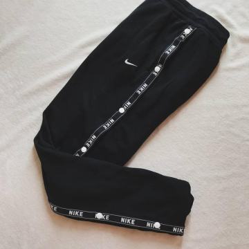 Nike hlače, kopčanje vl.M
